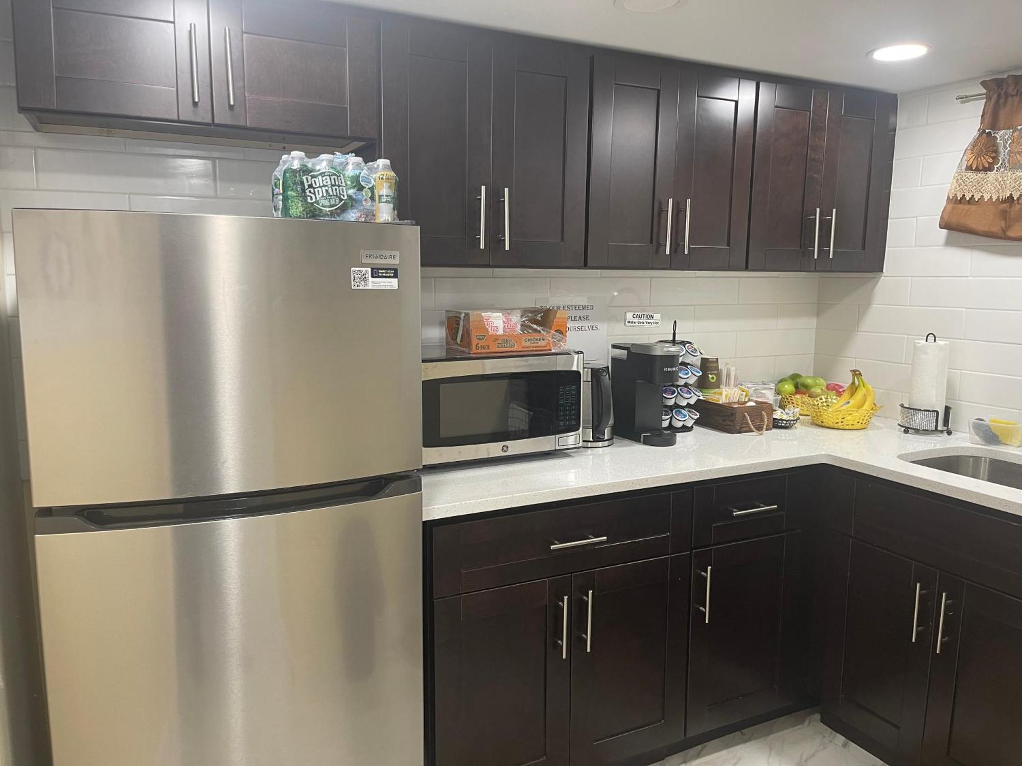 A Cool Unique Place From Home Elmont 外观 照片